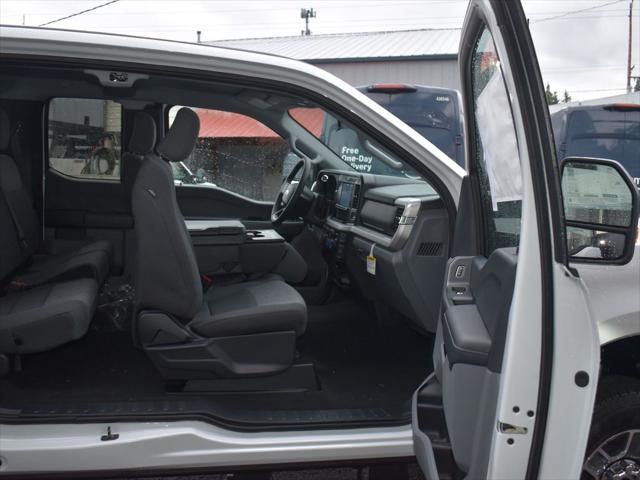new 2025 Ford F-250 car, priced at $67,870