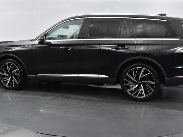 new 2025 Lincoln Aviator car, priced at $78,999