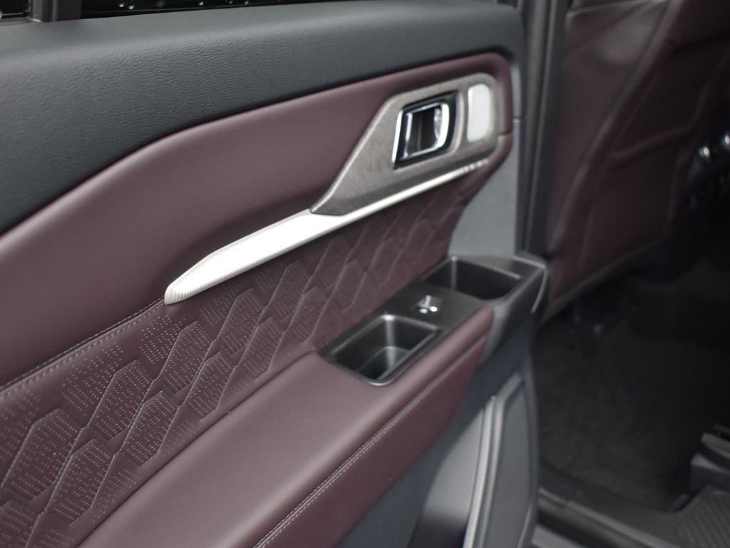 new 2025 Ford Explorer car, priced at $60,300