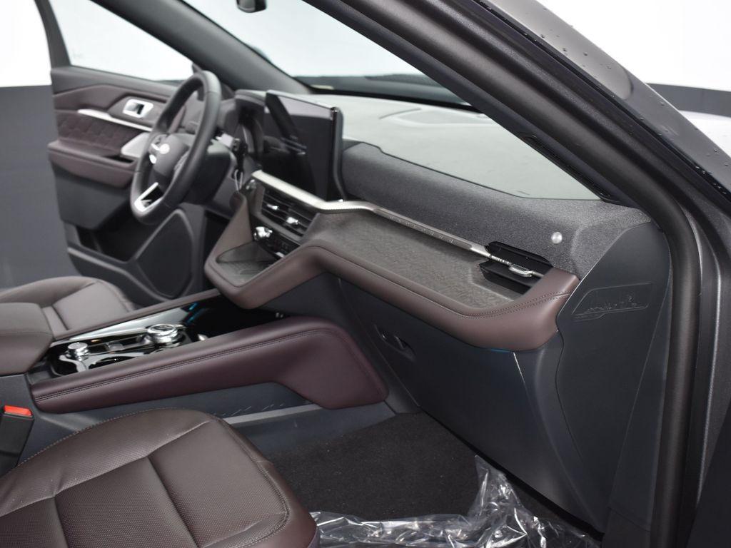 new 2025 Ford Explorer car, priced at $60,300