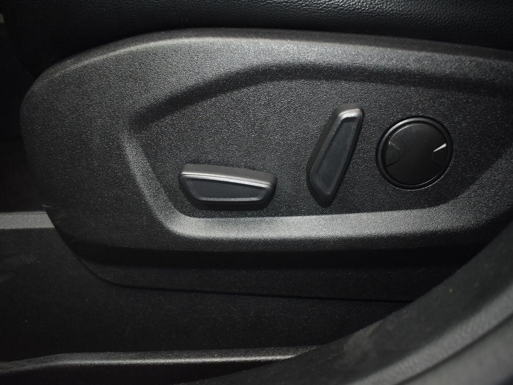 used 2024 Ford Edge car, priced at $26,899