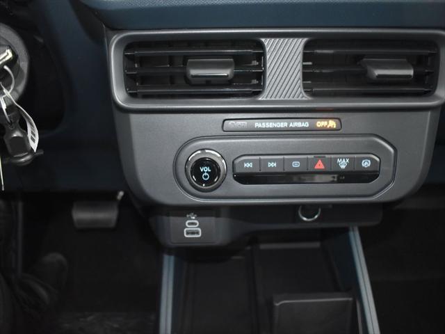 new 2025 Ford Maverick car, priced at $27,688
