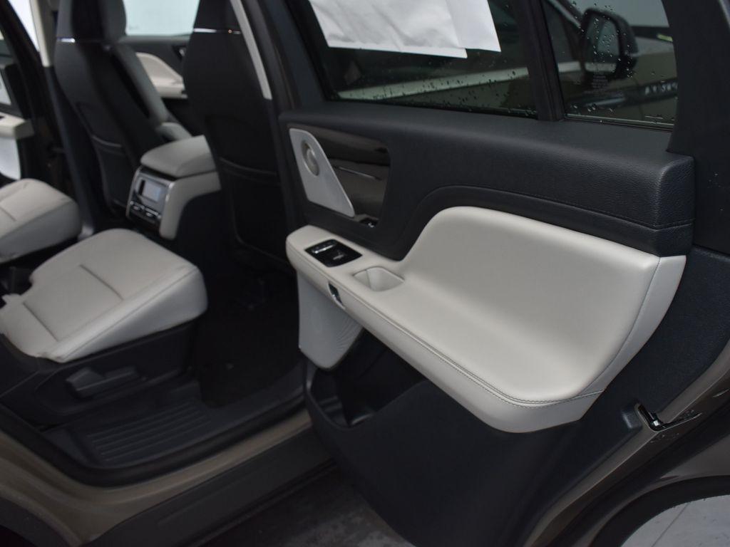 new 2025 Lincoln Aviator car, priced at $71,995