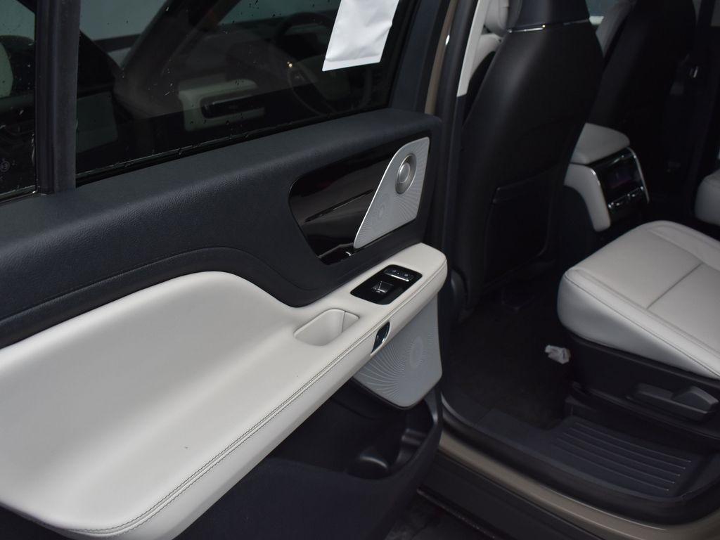 new 2025 Lincoln Aviator car, priced at $71,995