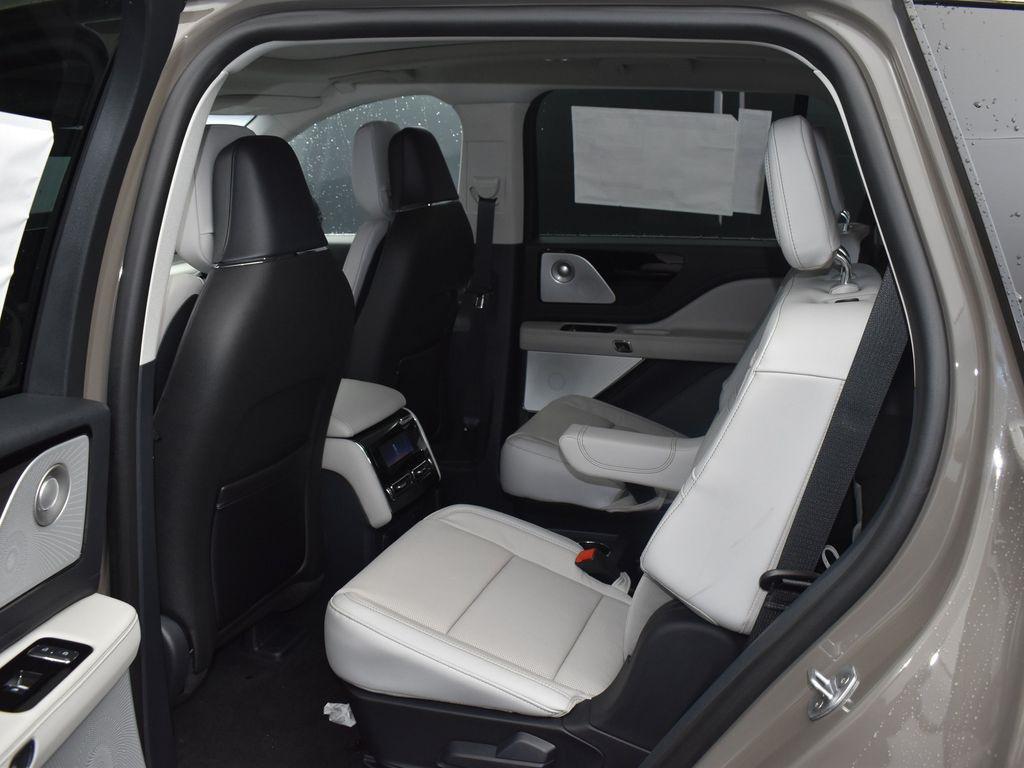 new 2025 Lincoln Aviator car, priced at $71,995