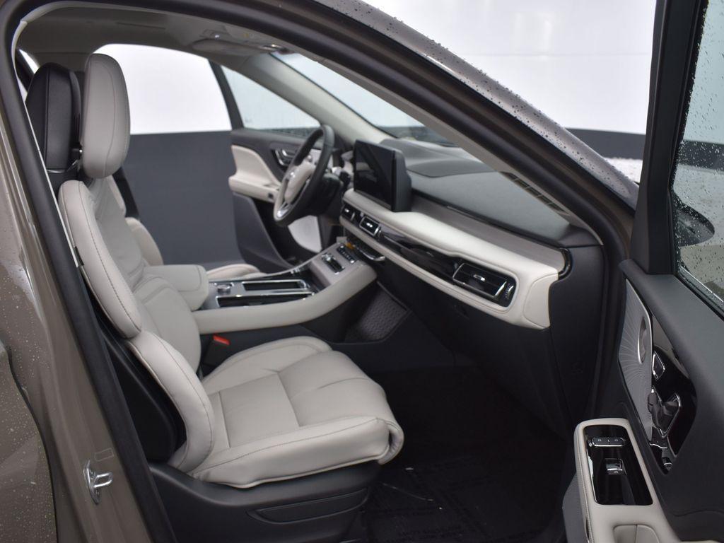 new 2025 Lincoln Aviator car, priced at $71,995