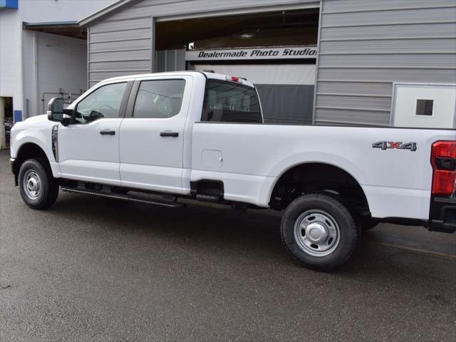 new 2024 Ford F-350 car, priced at $57,305