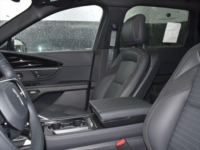 new 2025 Lincoln Nautilus car, priced at $62,400