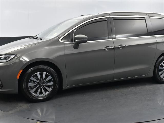 used 2021 Chrysler Pacifica car, priced at $21,584