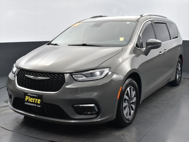 used 2021 Chrysler Pacifica car, priced at $21,584