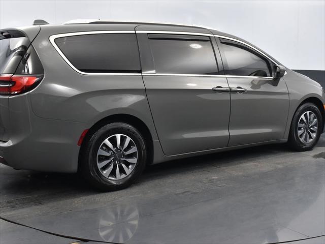 used 2021 Chrysler Pacifica car, priced at $21,584