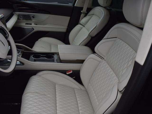 new 2025 Lincoln Nautilus car, priced at $72,121