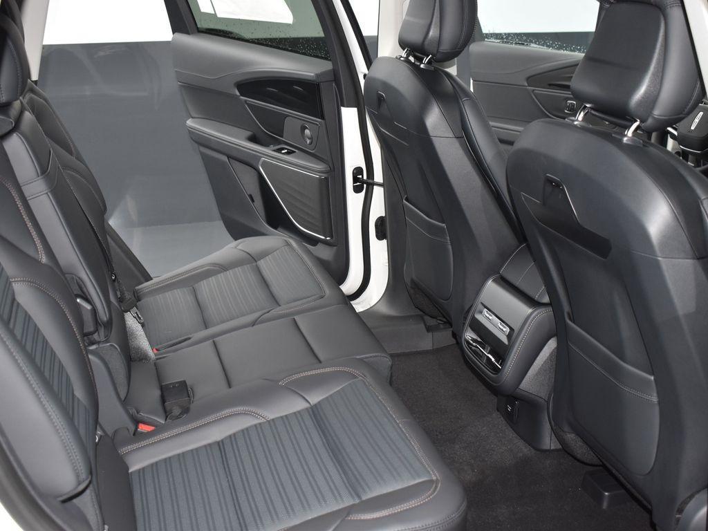 new 2026 Lincoln Nautilus car, priced at $69,025