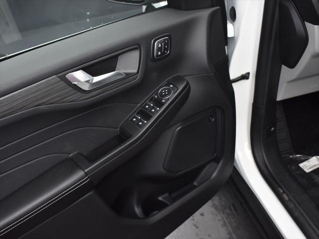 new 2025 Ford Escape PHEV car, priced at $40,515