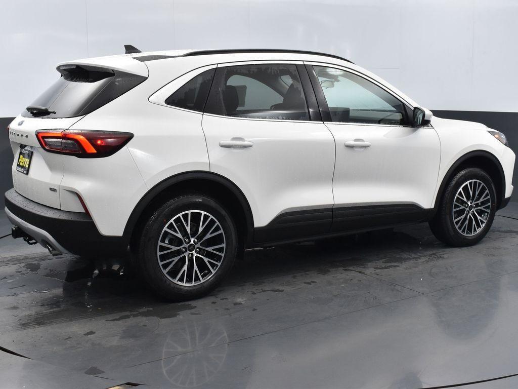 new 2025 Ford Escape PHEV car, priced at $35,380