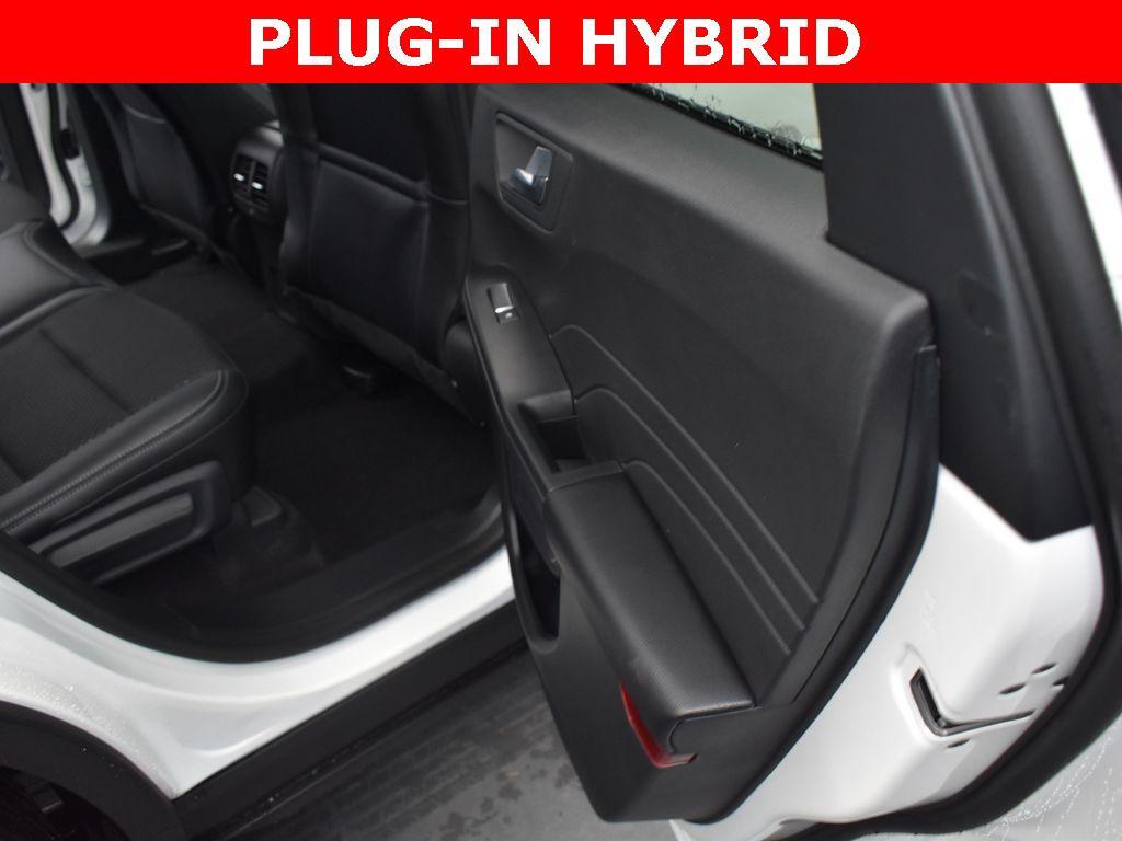 new 2025 Ford Escape PHEV car, priced at $33,388