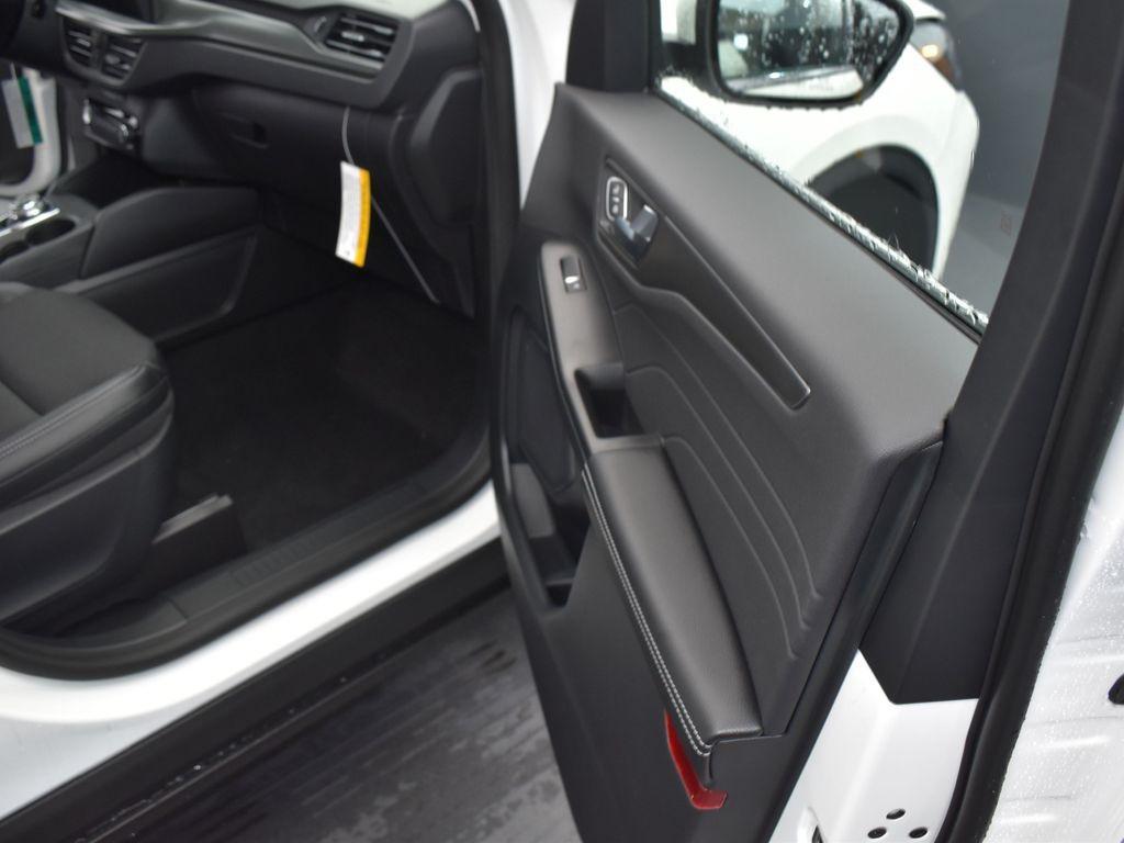 new 2025 Ford Escape PHEV car, priced at $35,380
