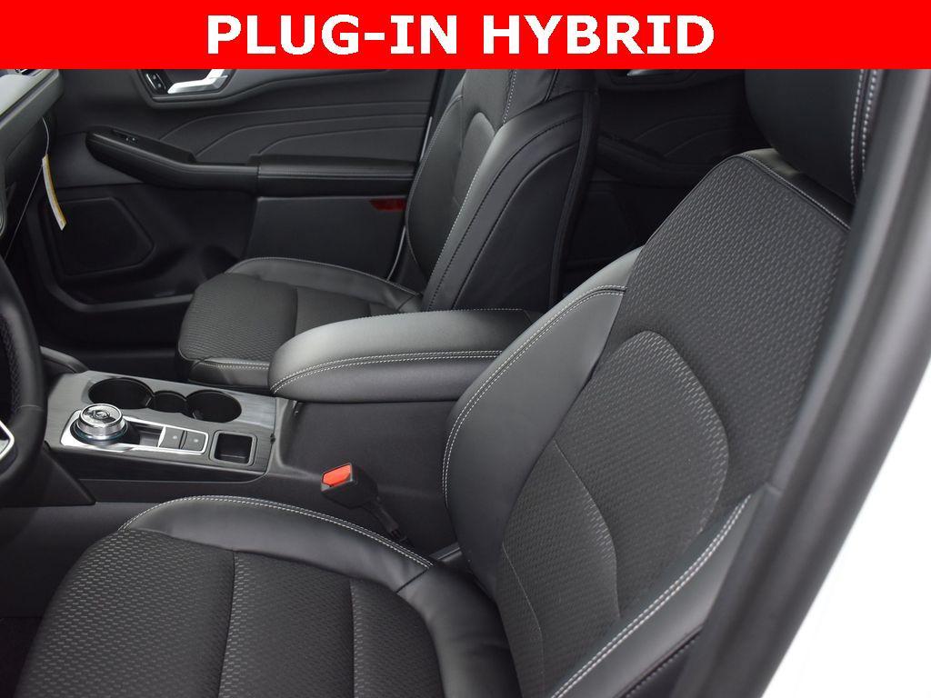 new 2025 Ford Escape PHEV car, priced at $33,388