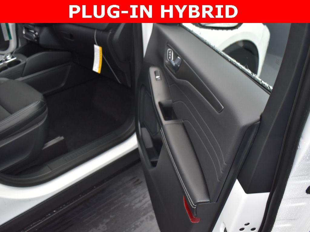 new 2025 Ford Escape PHEV car, priced at $33,388