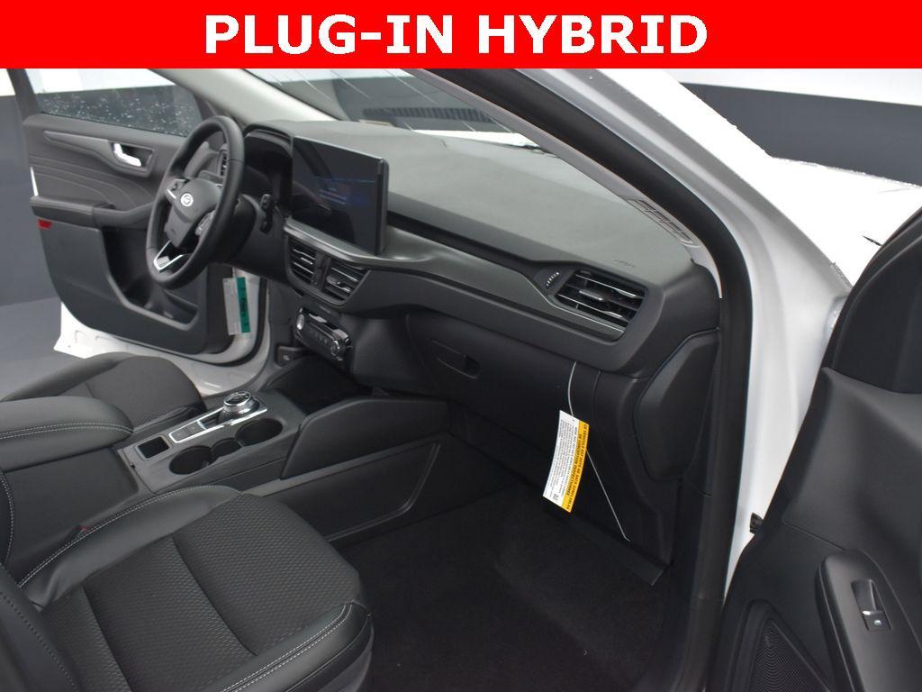 new 2025 Ford Escape PHEV car, priced at $33,388