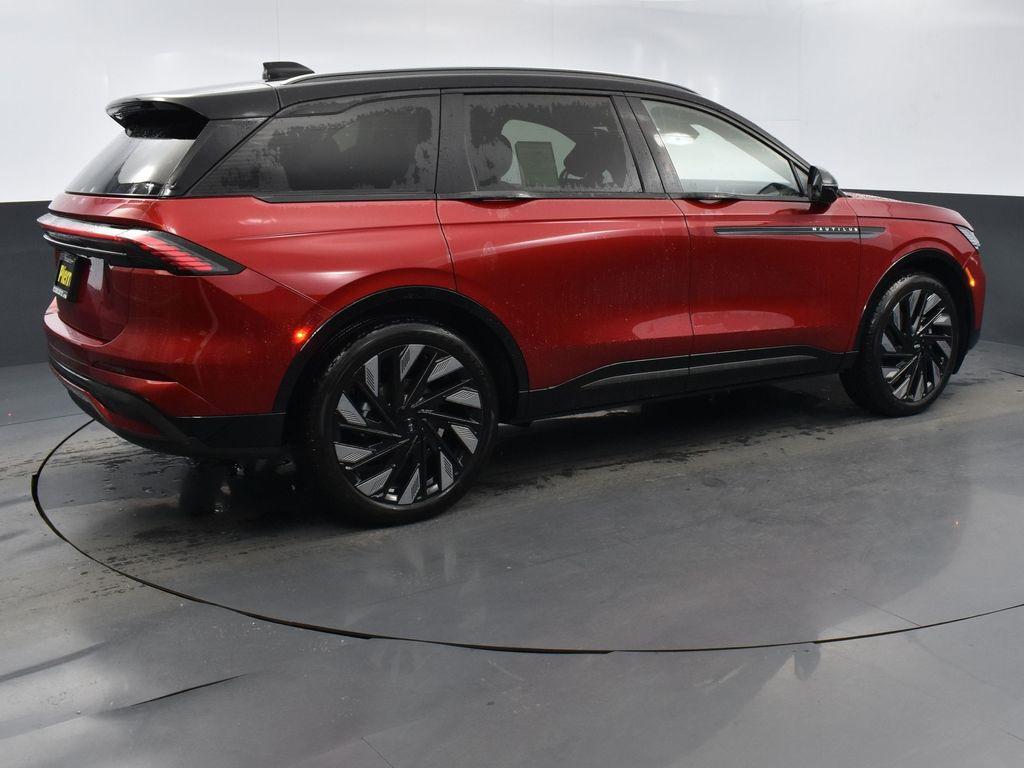 new 2025 Lincoln Nautilus car, priced at $75,980