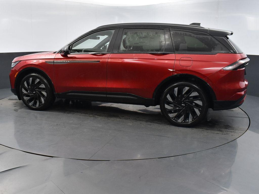 new 2025 Lincoln Nautilus car, priced at $75,980
