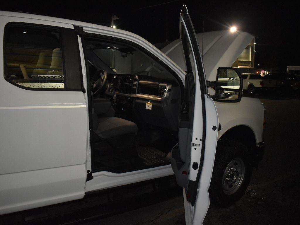 new 2025 Ford F-350 car, priced at $63,530