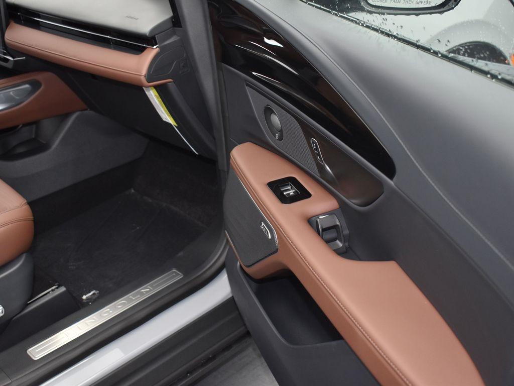 new 2026 Lincoln Nautilus car, priced at $69,025