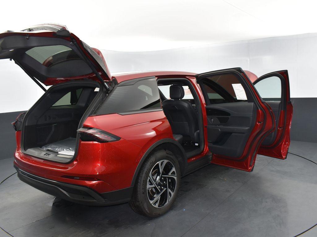new 2025 Lincoln Nautilus car, priced at $61,900