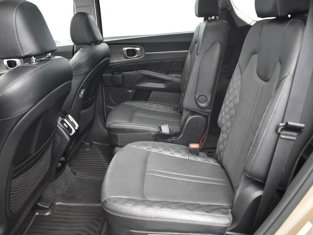 used 2021 Kia Sorento car, priced at $27,031