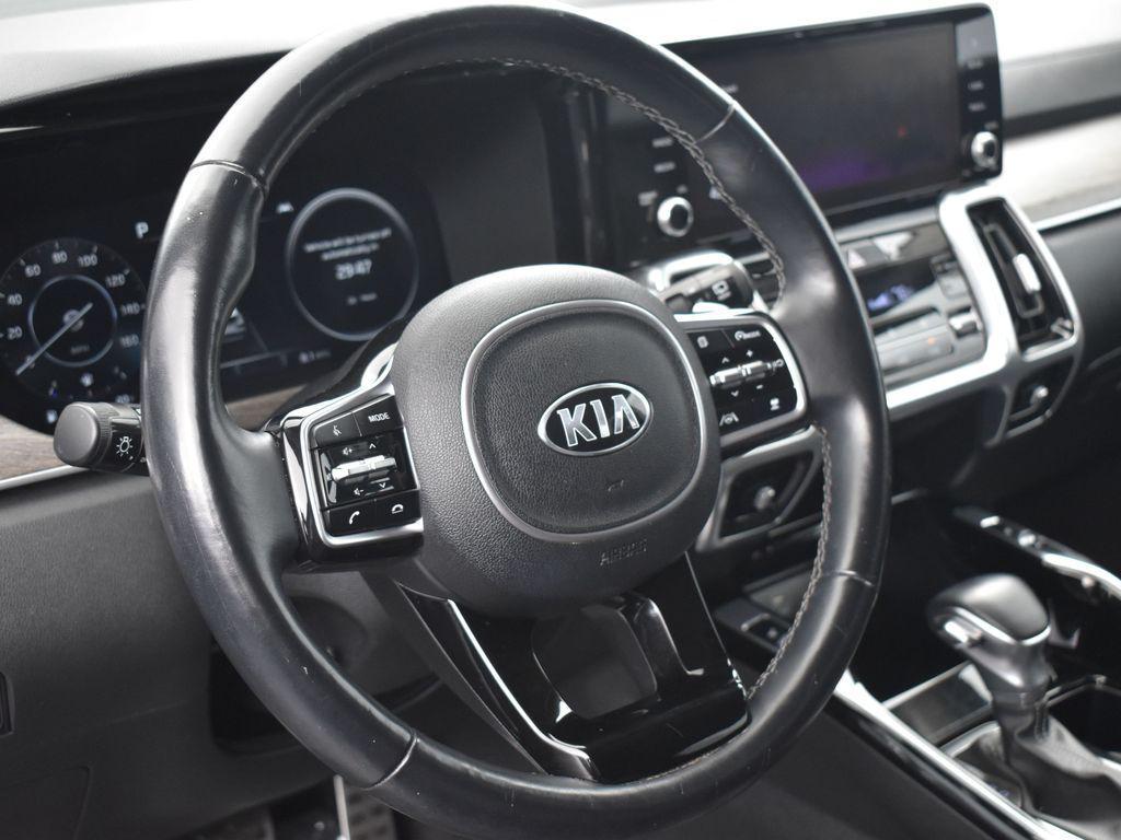 used 2021 Kia Sorento car, priced at $27,031