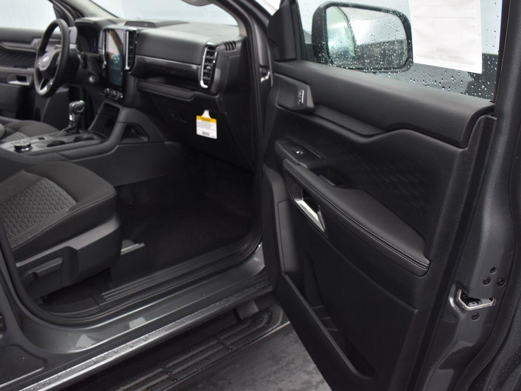new 2025 Ford Ranger car, priced at $39,995