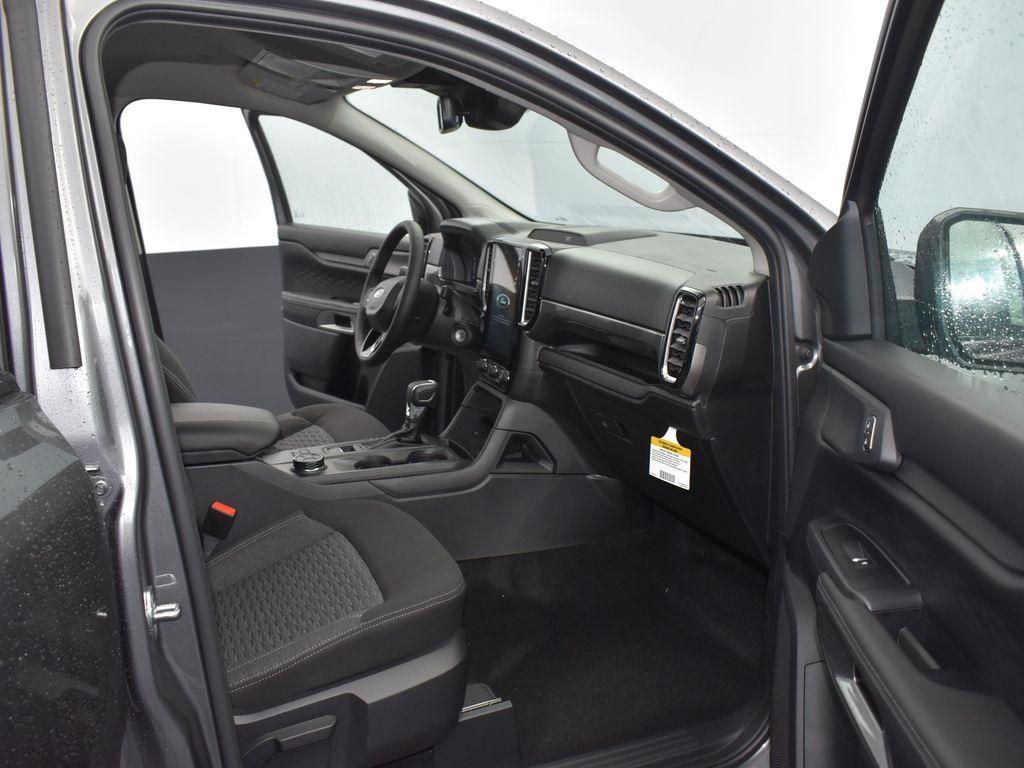 new 2025 Ford Ranger car, priced at $39,995