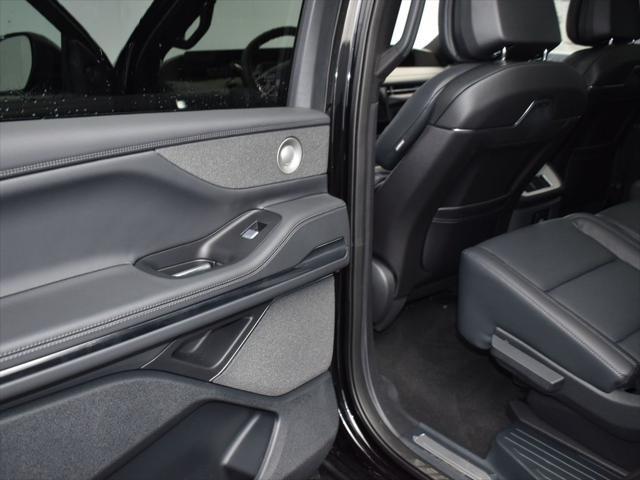 new 2025 Lincoln Navigator car, priced at $99,999
