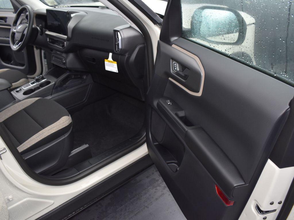 new 2025 Ford Bronco Sport car, priced at $35,205