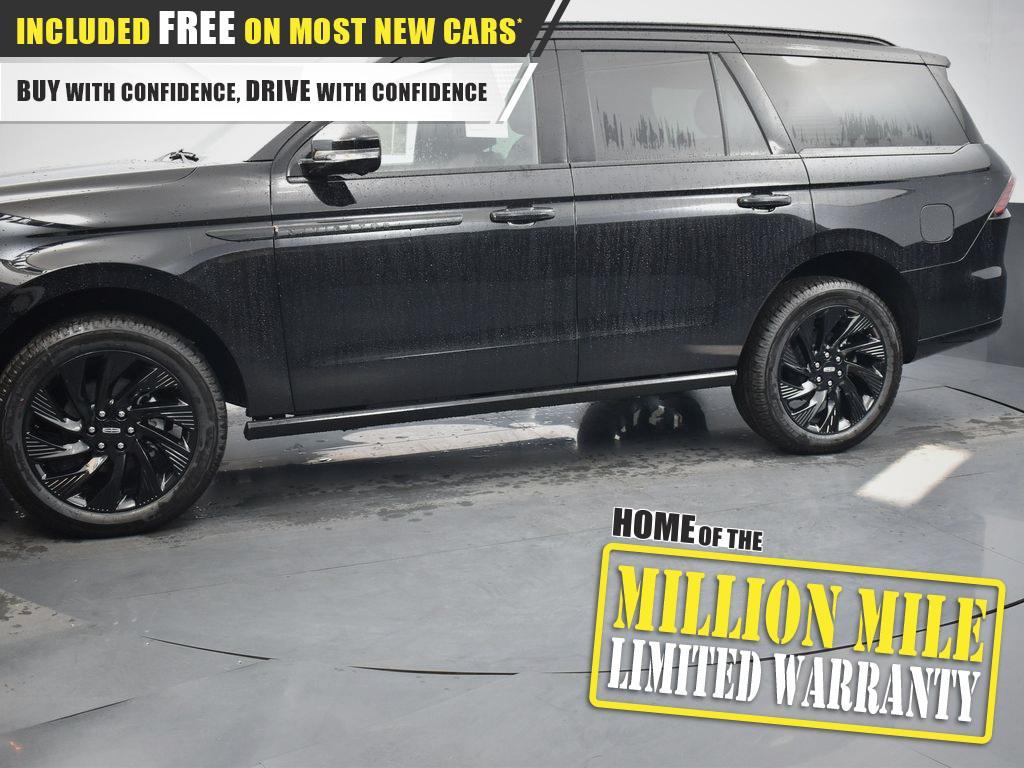 new 2025 Lincoln Navigator car, priced at $104,235