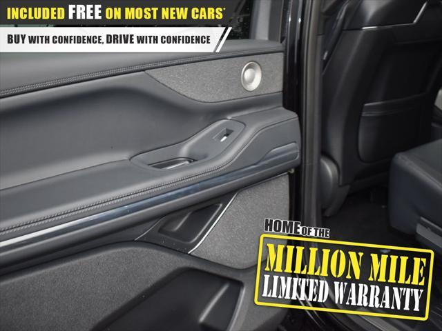 new 2025 Lincoln Navigator car, priced at $104,999