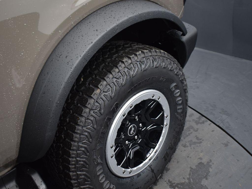 new 2025 Ford Bronco car, priced at $61,925