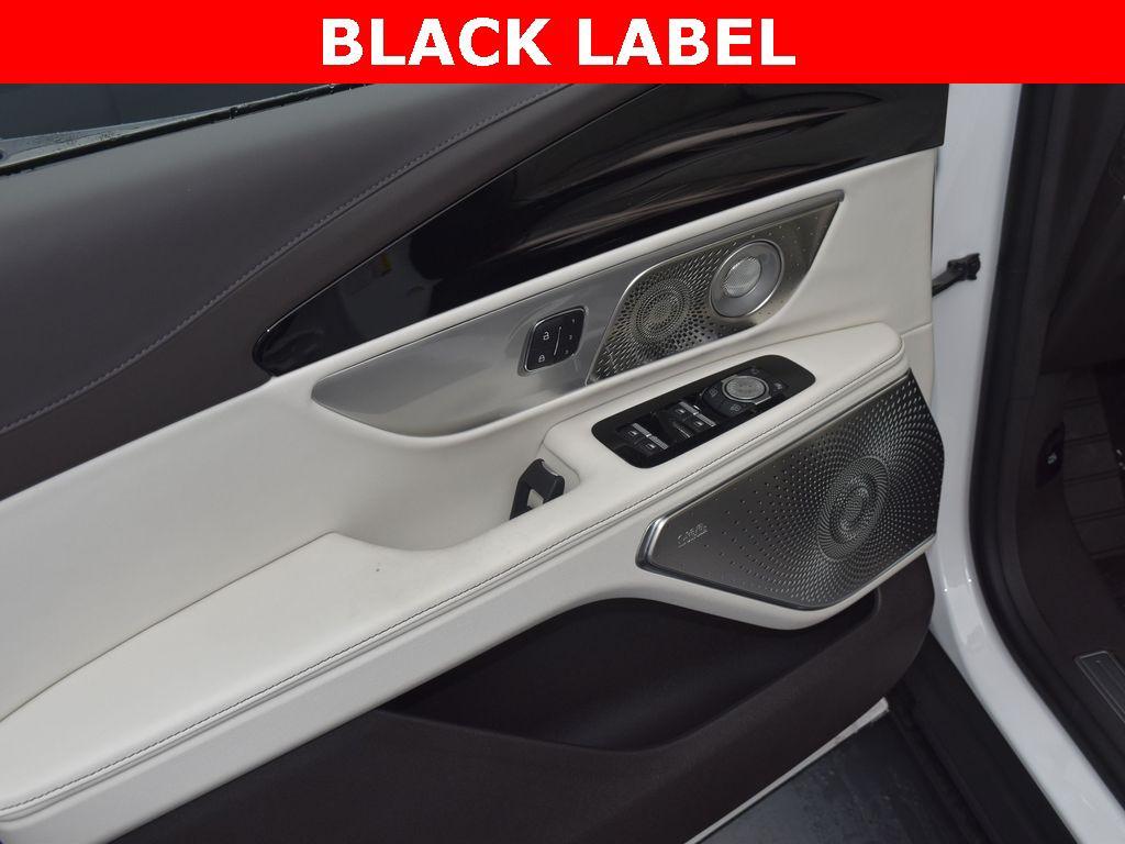 new 2025 Lincoln Nautilus car, priced at $79,995