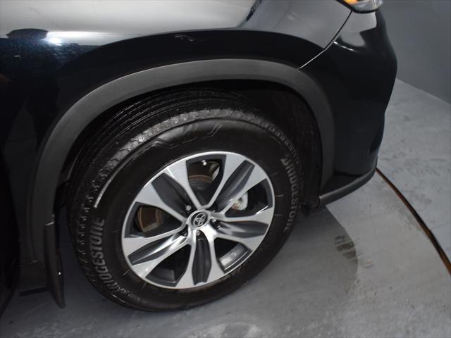 used 2024 Toyota Highlander car, priced at $44,491