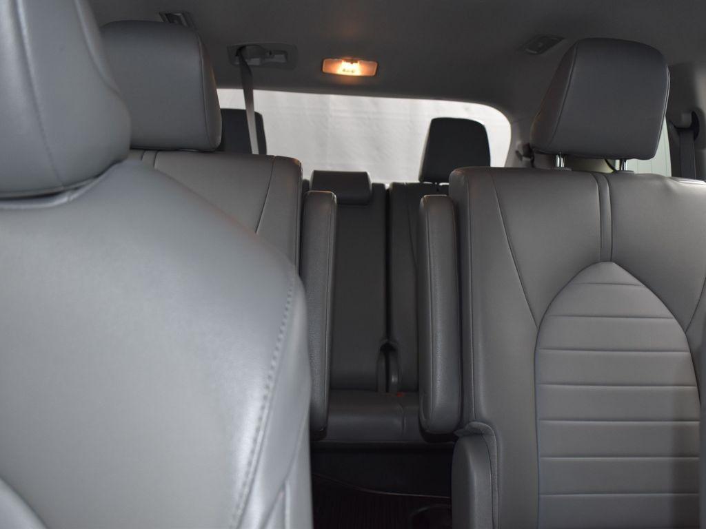 used 2024 Toyota Highlander car, priced at $42,391