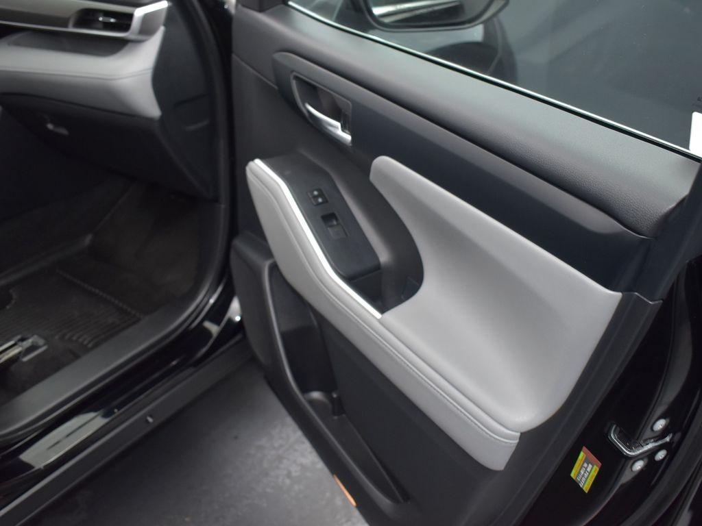 used 2024 Toyota Highlander car, priced at $42,391