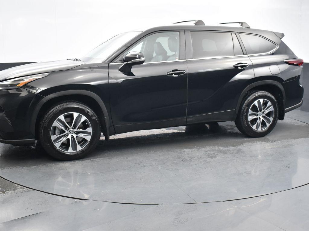 used 2024 Toyota Highlander car, priced at $42,391