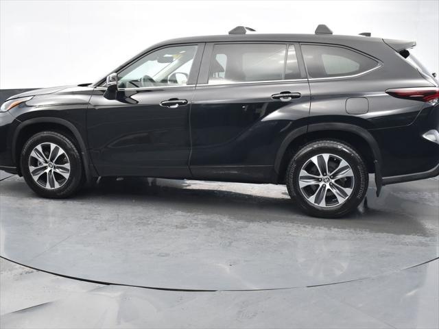 used 2024 Toyota Highlander car, priced at $44,491