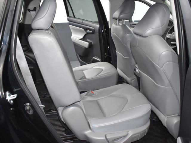 used 2024 Toyota Highlander car, priced at $44,491