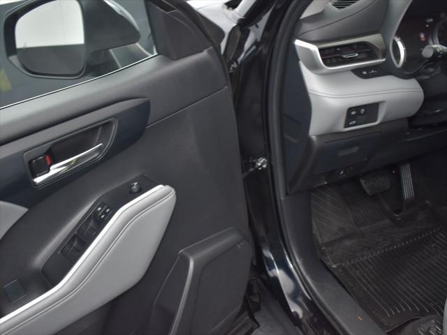 used 2024 Toyota Highlander car, priced at $44,491