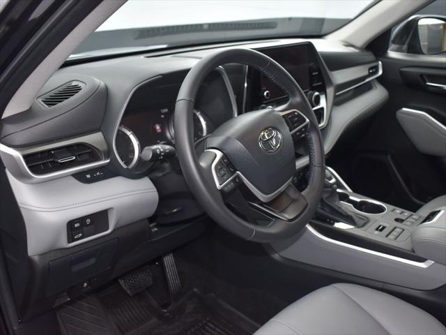 used 2024 Toyota Highlander car, priced at $44,491