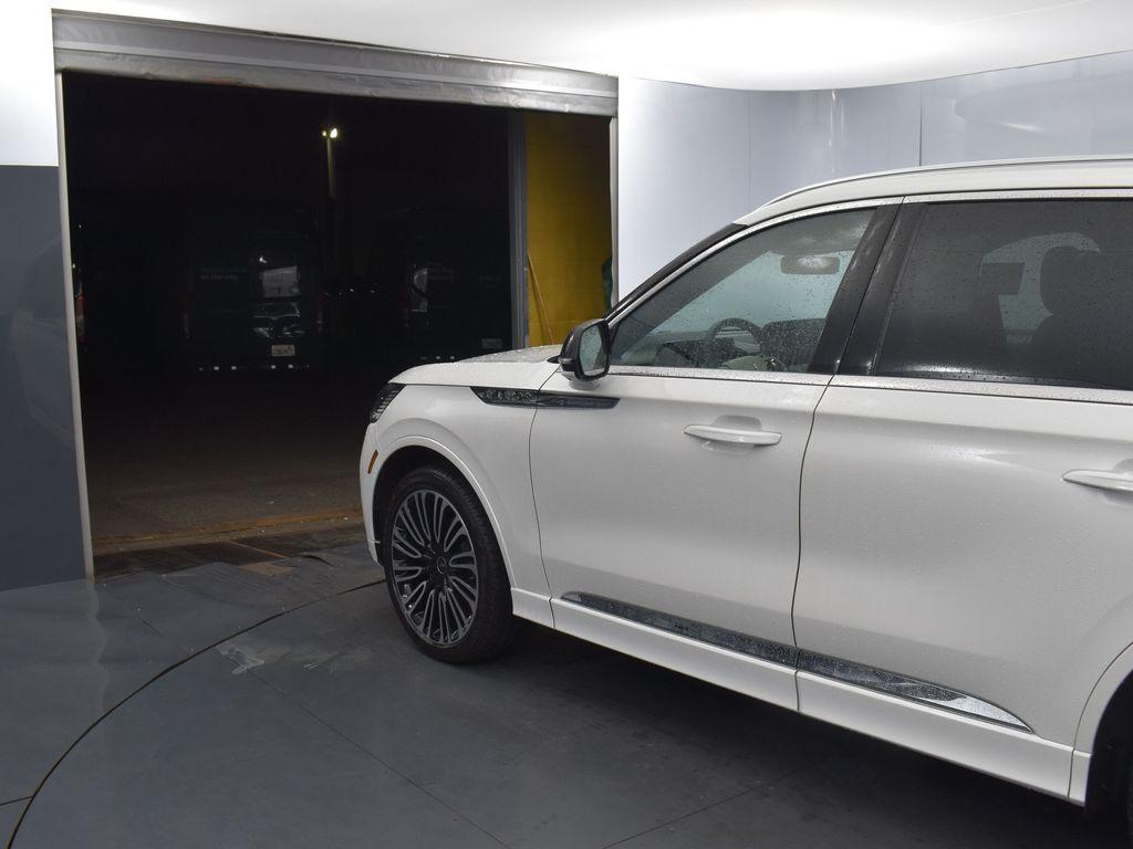 new 2025 Lincoln Aviator car, priced at $90,040