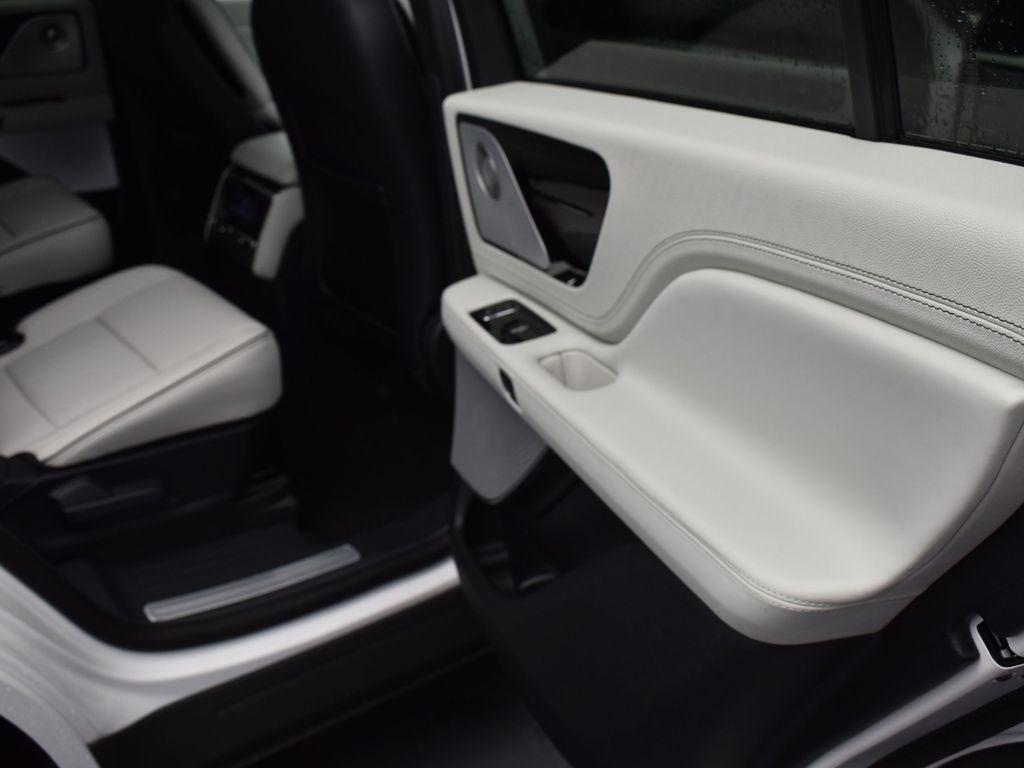 new 2025 Lincoln Aviator car, priced at $90,040