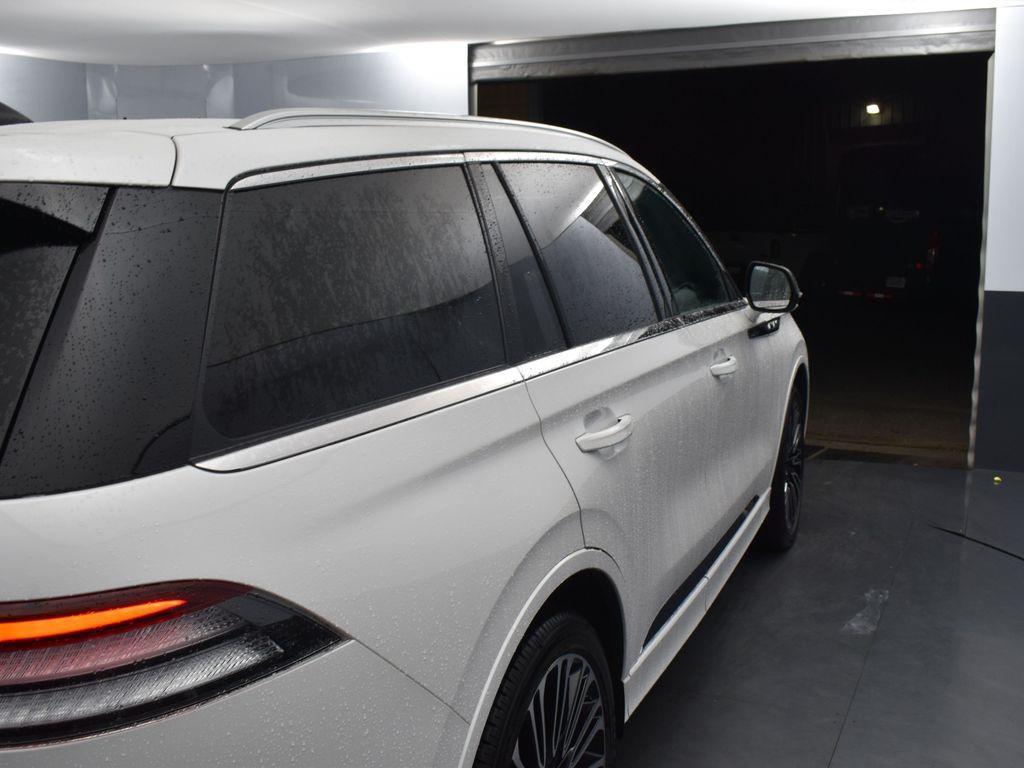 new 2025 Lincoln Aviator car, priced at $90,040